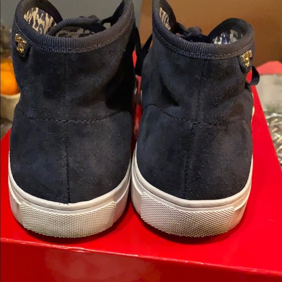Tory Burch Suede tie up Sneakers - Picture 4 of 6